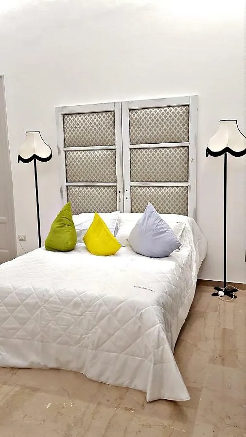 Yudina B&B Palermo 3*,  Italien