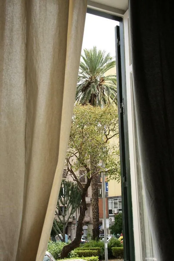 Yudina B&B Palermo 3*,